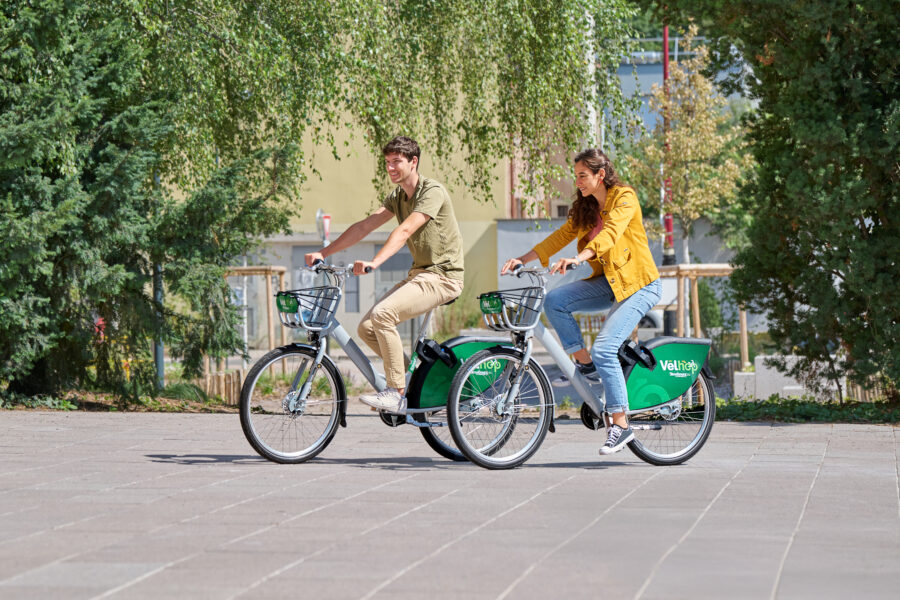 Soleil, fortes chaleurs et vélo : Adoptez les bons réflexes avec Vélhop !